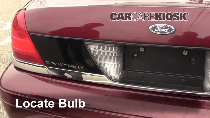 2011 Ford Crown Victoria LX 4.6L V8 FlexFuel Lights Reverse Light (replace bulb)